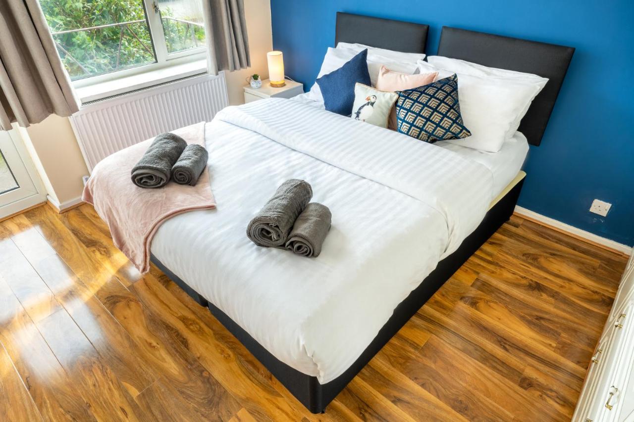 Pierocks Carver Entire House, Hot Tub & Wifi High Wycombe Exterior photo