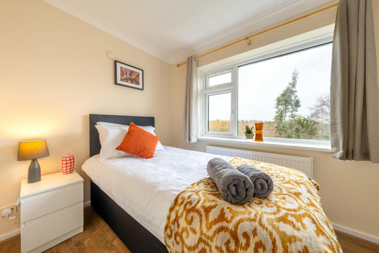 Pierocks Carver Entire House, Hot Tub & Wifi High Wycombe Exterior photo