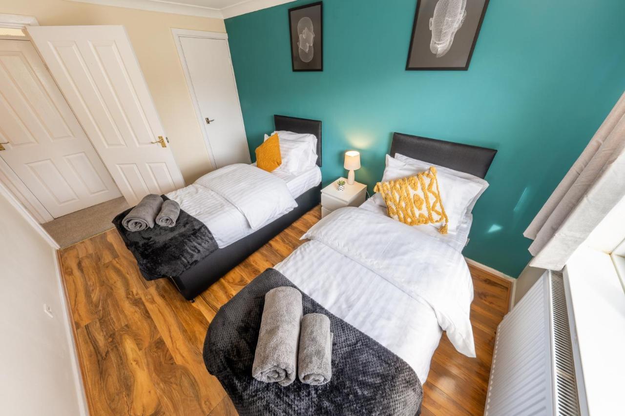 Pierocks Carver Entire House, Hot Tub & Wifi High Wycombe Exterior photo